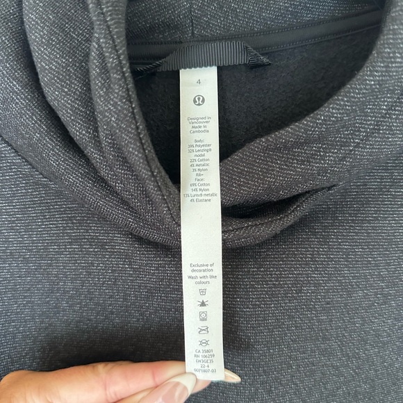 Lululemon Loungeful Cropped Hoodie *Spark - Black - Picture 12 of 12